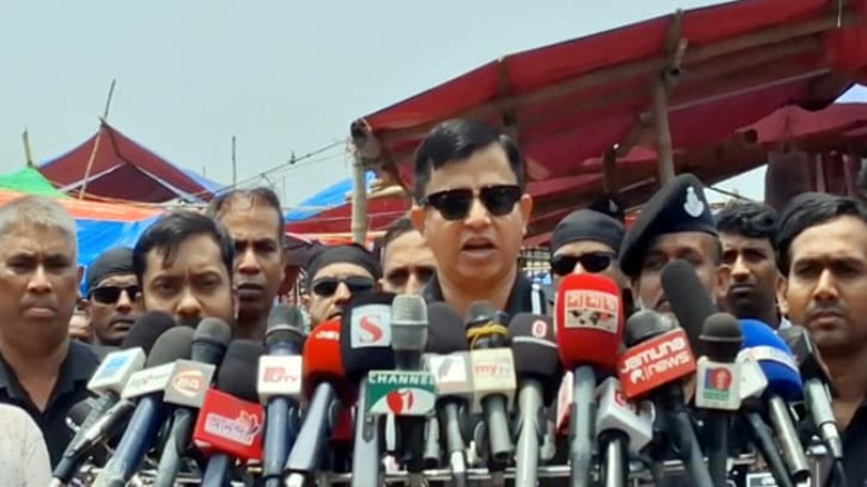 গরুর ট্রলার নিয়ে কেউ বিশৃঙ্খলা সৃষ্টি করলে কঠোর ব্যবস্থা :  র‌্যাব