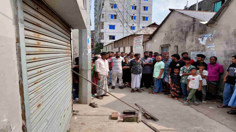 ফতুল্লায় ডিস ব্যবসায়ীকে প্রকাশ্যে ছুরিকাঘাতে হত্যা