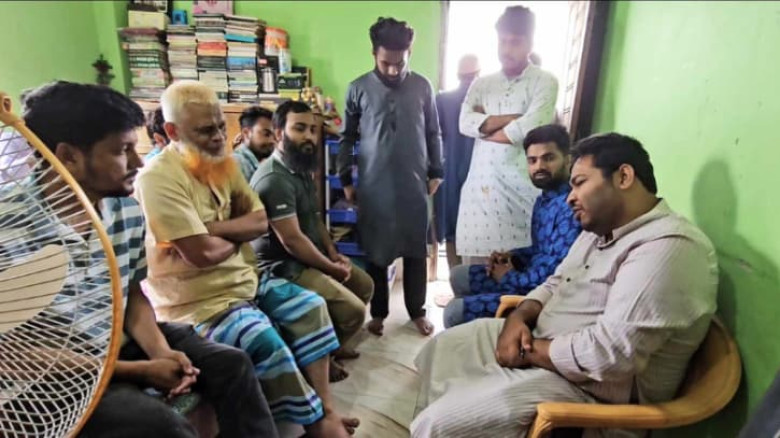 গণঅভ্যুত্থানে শহীদ ২৪ পরিবারকে পশু উপহার দিল এনসিপি